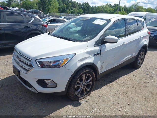 Ford ESCAPE SE 2019 1FMCU9GD0KUB74205 Image 2