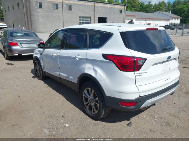 Ford ESCAPE SE 2019 1FMCU9GD0KUB74205 Image 3