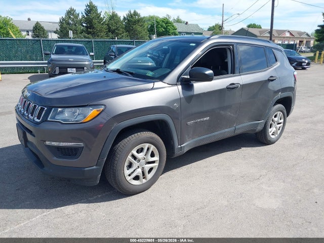 45227601 :رقم المزاد ، 3C4NJDAB2JT415304 vin ، 2018 Jeep Compass Sport 4x4 مزاد بيع