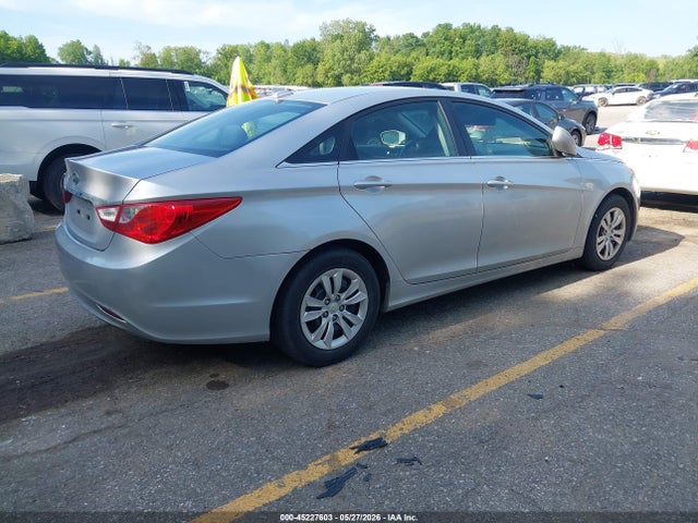 Продажа на аукционе авто 2012 Hyundai Sonata Gls, vin: 5NPEB4AC6CH324383, номер лота: 45227603