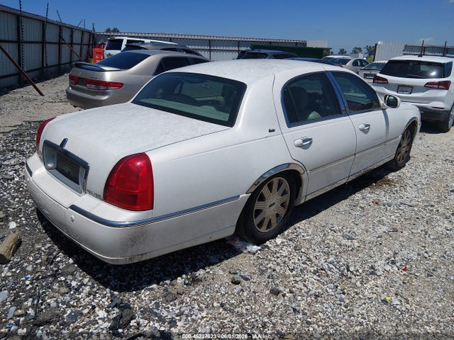 Aukcja sprzedaży 2003 Lincoln Town Car Cartier, vin: 1LNHM83W23Y628715, numer aukcji: 45227623