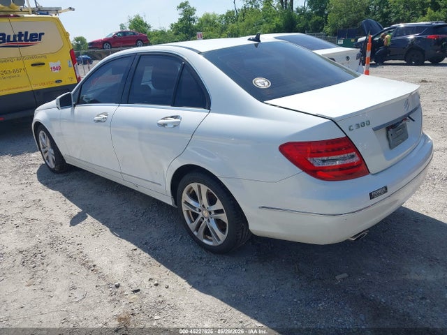 45227625 :رقم المزاد ، WDDGF8AB1DR270714 vin ، 2013 Mercedes-benz C 300 Luxury 4matic مزاد بيع