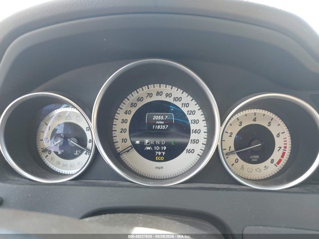 45227625 :رقم المزاد ، WDDGF8AB1DR270714 vin ، 2013 Mercedes-benz C 300 Luxury 4matic مزاد بيع