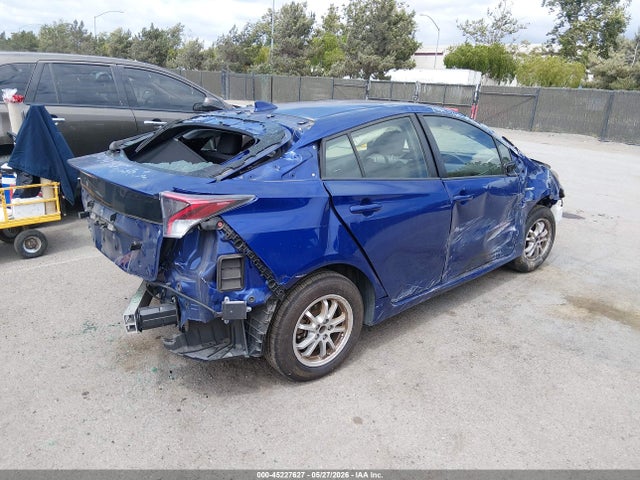 2018 Toyota Prius Two მანქანა იყიდება აუქციონზე, vin: JTDKBRFU7J3596158, აუქციონის ნომერი: 45227627