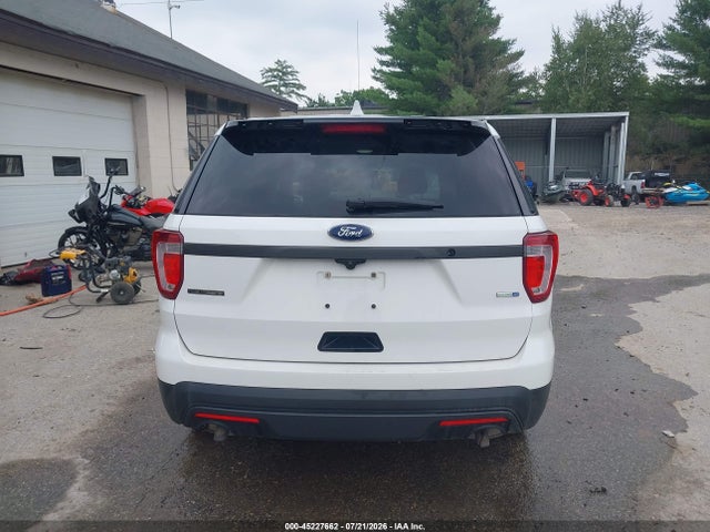Ford Utility Police Interceptor 2017 1FM5K8AR6HGB72401 Image 16