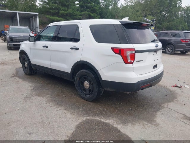 Ford Utility Police Interceptor 2017 1FM5K8AR6HGB72401 Image 3