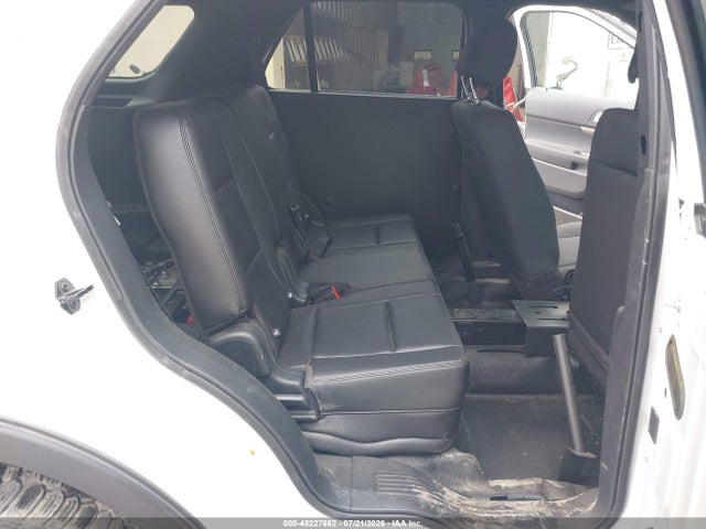 Ford Utility Police Interceptor 2017 1FM5K8AR6HGB72401 Image 8