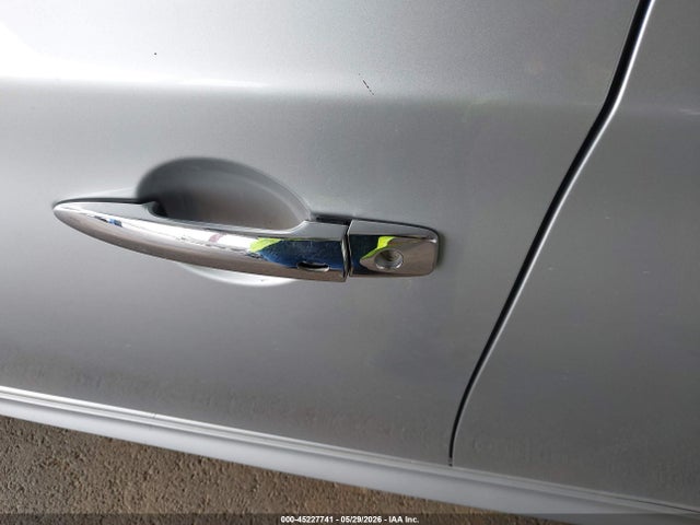 45227741 :رقم المزاد ، 3N1AB7AP9FY299430 vin ، 2015 Nissan Sentra Sr مزاد بيع