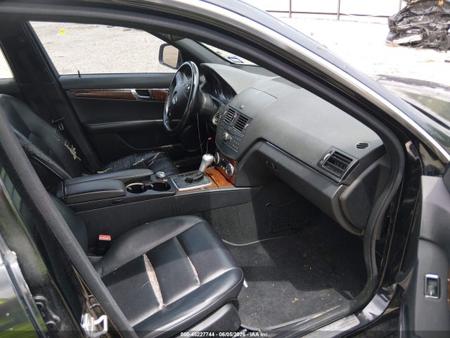 45227744 :رقم المزاد ، WDDGF54X69F219613 vin ، 2009 Mercedes-benz C 300 Sport مزاد بيع