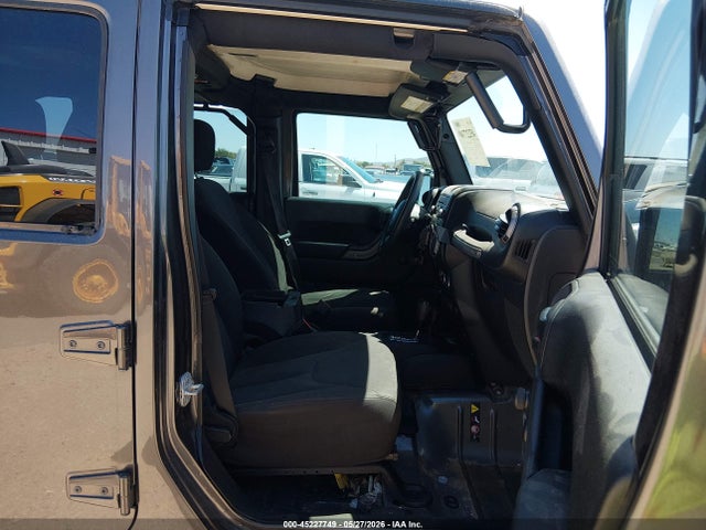 45227749 :رقم المزاد ، 1C4BJWDG9HL651895 vin ، 2017 Jeep Wrangler Unlimited Sport 4x4 مزاد بيع