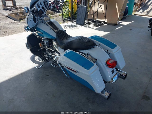 Harley-Davidson Flhtcu Ultra Classic Electra Gld 2017 1HD1FCC16HB668053 Image 3