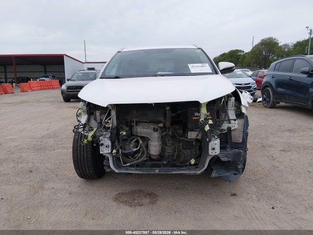 Toyota Highlander Xle V6 2016 5TDJKRFH2GS344615 Image 13
