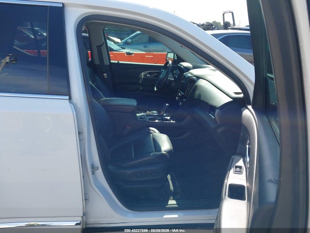 1GNEVJKW2JJ187033 Chevrolet Traverse Premier