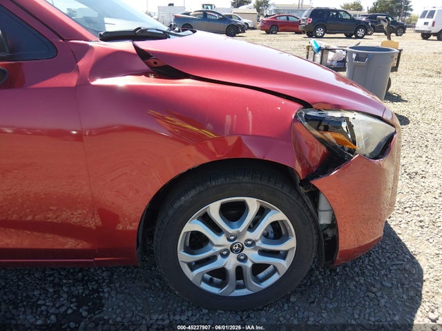 3MYDLBYV6HY178647 Toyota YARIS IA