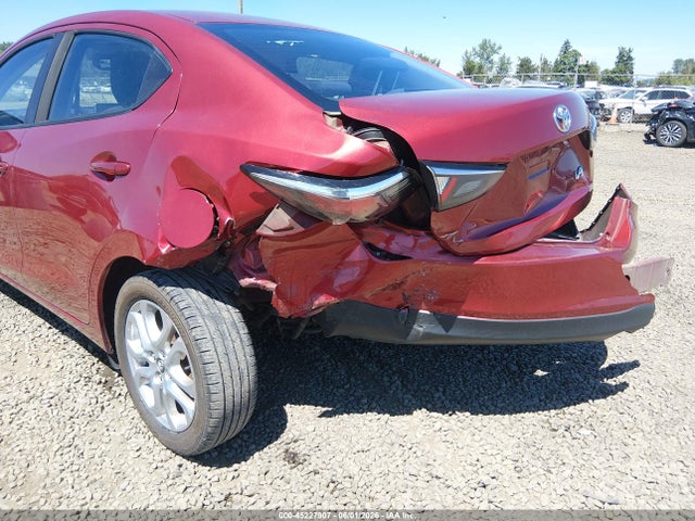 3MYDLBYV6HY178647 Toyota YARIS IA