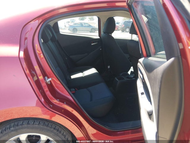 3MYDLBYV6HY178647 Toyota YARIS IA