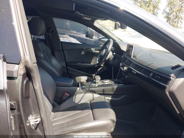 WAUENCF55KA005684 Audi A5 45 Premium