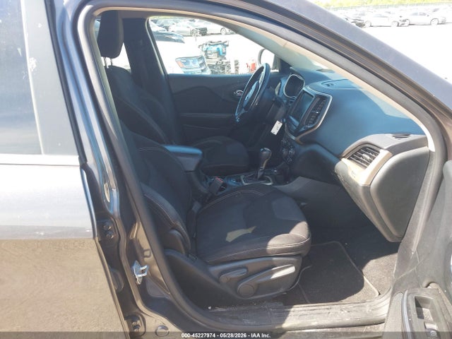 Продажа на аукционе авто 2015 Jeep Cherokee Latitude, vin: 1C4PJMCS4FW523415, номер лота: 45227974