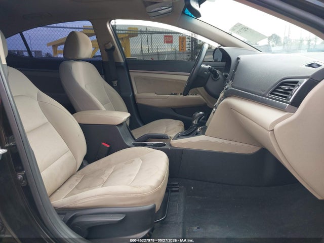 Продажа на аукционе авто 2017 Hyundai Elantra Value Edition, vin: 5NPD84LF1HH159870, номер лота: 45227975