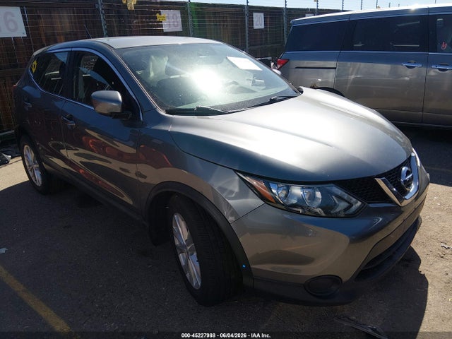 Nissan Rogue Sport S 2017 JN1BJ1CR8HW140881 главное изображение
