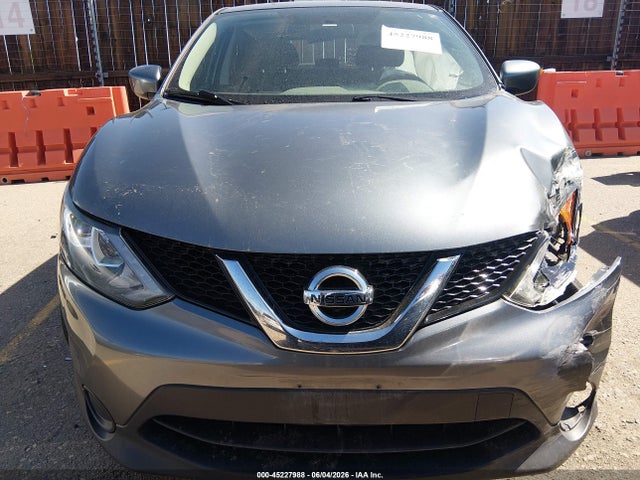 2017 Nissan Rogue Sport S მანქანა იყიდება აუქციონზე, vin: JN1BJ1CR8HW140881, აუქციონის ნომერი: 45227988