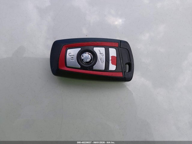 2017 Bmw 330i Xdrive მანქანა იყიდება აუქციონზე, vin: WBA8D9G35HNU61749, აუქციონის ნომერი: 45228037