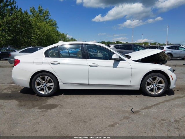 2017 Bmw 330i Xdrive მანქანა იყიდება აუქციონზე, vin: WBA8D9G35HNU61749, აუქციონის ნომერი: 45228037