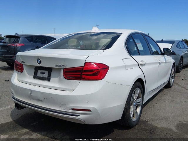 2017 Bmw 330i Xdrive მანქანა იყიდება აუქციონზე, vin: WBA8D9G35HNU61749, აუქციონის ნომერი: 45228037