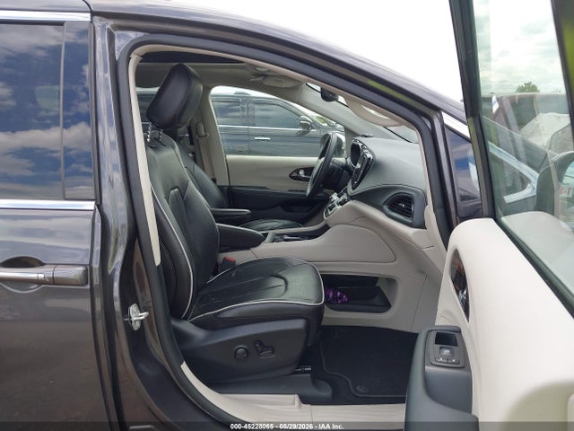 2023 Chrysler Pacifica Limited მანქანა იყიდება აუქციონზე, vin: 2C4RC1GG2PR582125, აუქციონის ნომერი: 45228065