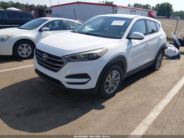Hyundai TUCSON SE 2016 KM8J23A41GU215239 Image 2