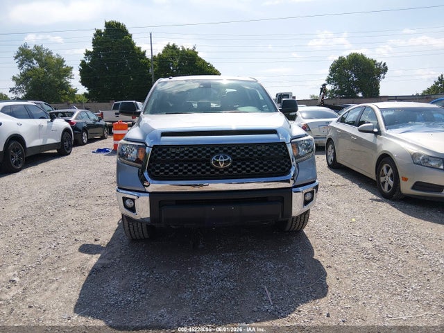 5TFDW5F17KX852739 Toyota Tundra Sr5 5.7l V8
