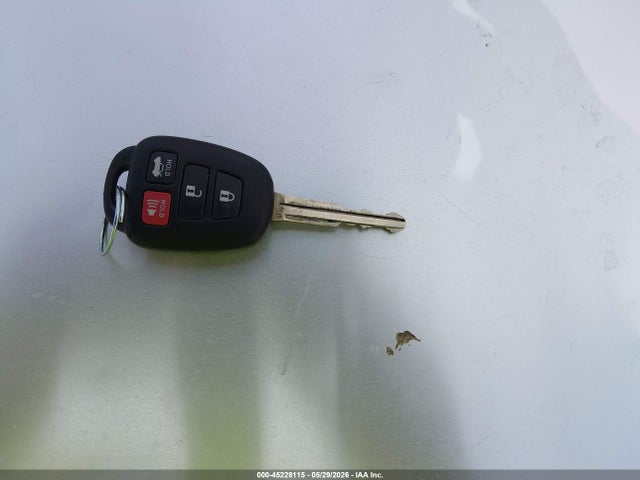 Toyota COROLLA LE 2018 5YFBURHE0JP753553 Image 11