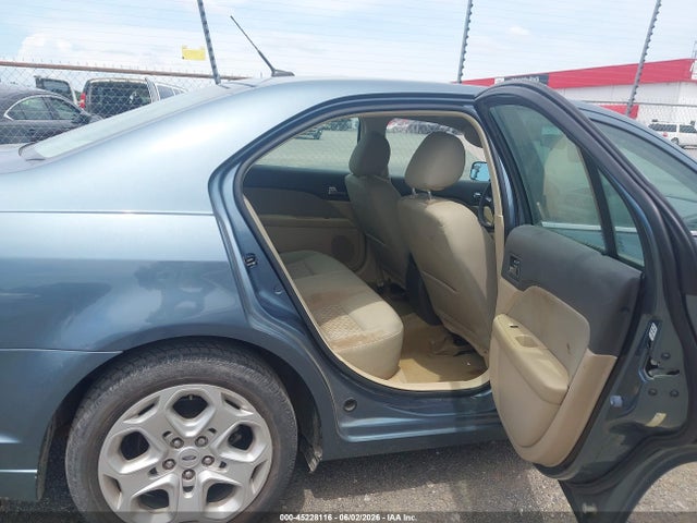 45228116 :رقم المزاد ، 3FAHP0HA3BR203212 vin ، 2011 Ford Fusion Se مزاد بيع