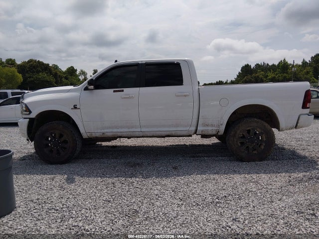 45228117 :رقم المزاد ، 3C6UR5FL2JG326375 vin ، 2018 Ram 2500 Laramie  4x4 6'4 Box مزاد بيع