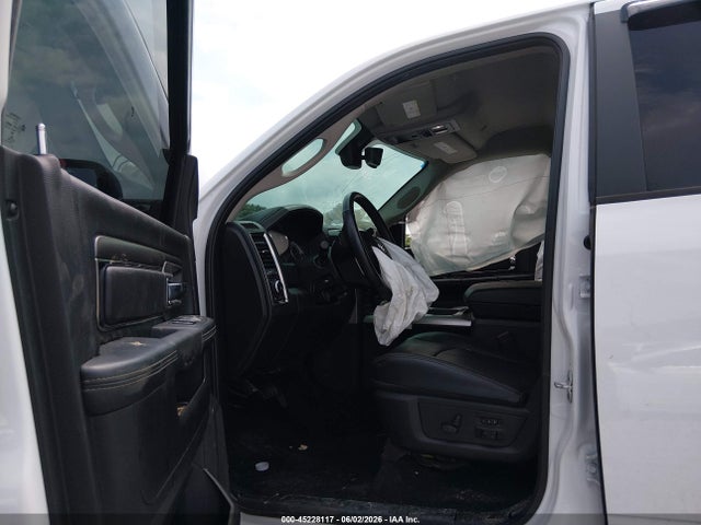 45228117 :رقم المزاد ، 3C6UR5FL2JG326375 vin ، 2018 Ram 2500 Laramie  4x4 6'4 Box مزاد بيع