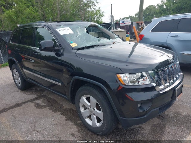 2013 Jeep Grand Cherokee Laredo მანქანა იყიდება აუქციონზე, vin: 1C4RJFAG1DC557782, აუქციონის ნომერი: 45228122