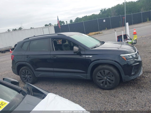 Продажа на аукционе авто 2022 Volkswagen Taos 1.5t S, vin: 3VVMX7B24NM008502, номер лота: 45228137