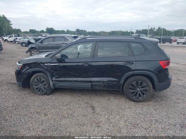 Продажа на аукционе авто 2022 Volkswagen Taos 1.5t S, vin: 3VVMX7B24NM008502, номер лота: 45228137