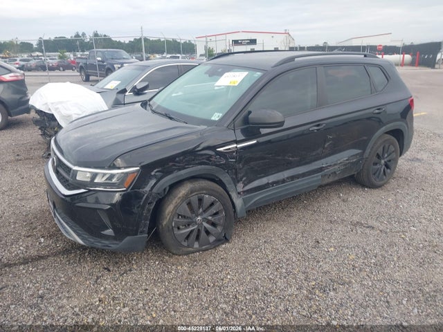Продажа на аукционе авто 2022 Volkswagen Taos 1.5t S, vin: 3VVMX7B24NM008502, номер лота: 45228137