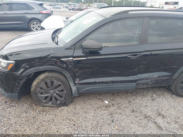 Продажа на аукционе авто 2022 Volkswagen Taos 1.5t S, vin: 3VVMX7B24NM008502, номер лота: 45228137