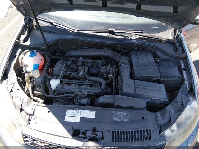 45228184 :رقم المزاد ، WVWFV7AJ7BW272203 vin ، 2011 Volkswagen Gti 2-door مزاد بيع