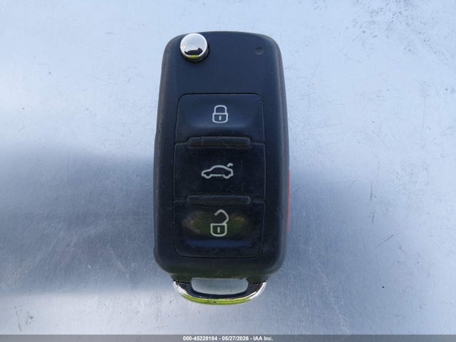 45228184 :رقم المزاد ، WVWFV7AJ7BW272203 vin ، 2011 Volkswagen Gti 2-door مزاد بيع
