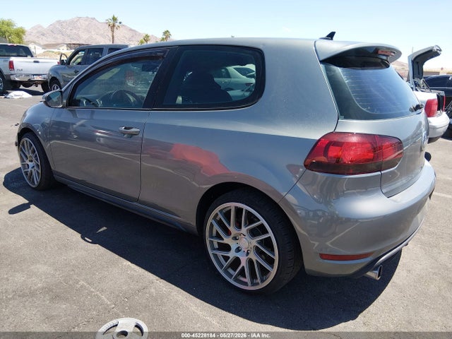 45228184 :رقم المزاد ، WVWFV7AJ7BW272203 vin ، 2011 Volkswagen Gti 2-door مزاد بيع
