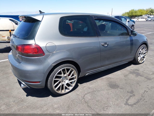 45228184 :رقم المزاد ، WVWFV7AJ7BW272203 vin ، 2011 Volkswagen Gti 2-door مزاد بيع