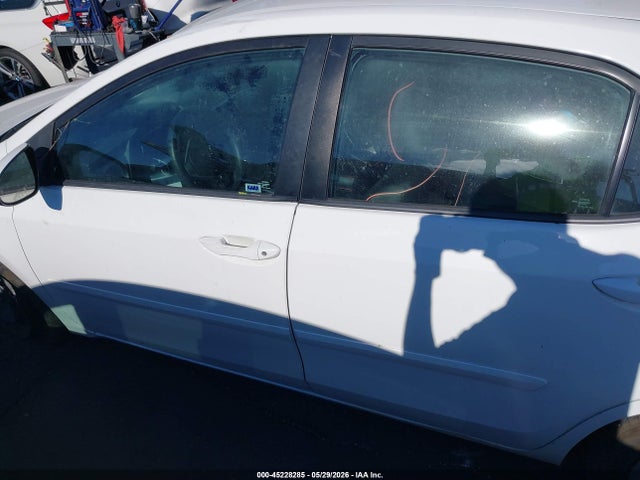 Toyota COROLLA L 2017 5YFBURHE5HP697801 Image 15