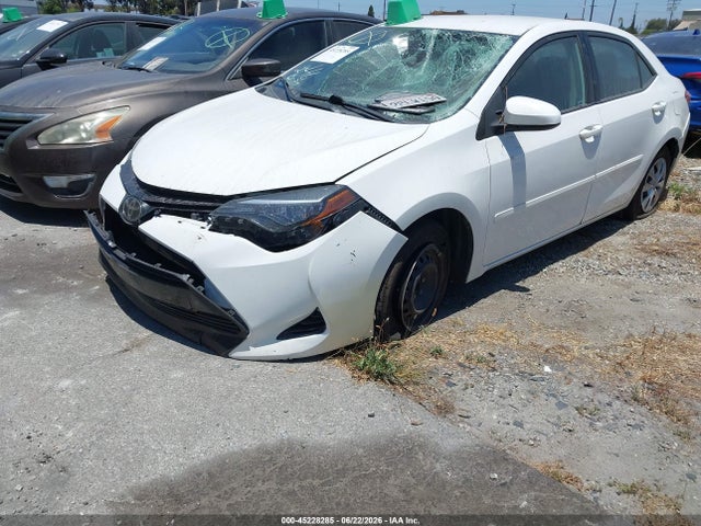 Toyota COROLLA L 2017 5YFBURHE5HP697801 Image 2