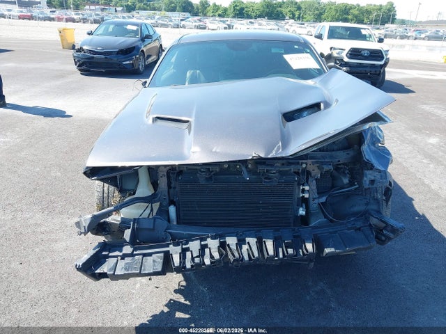 45228356 :رقم المزاد ، 2C3CDZBG8FH861550 vin ، 2015 Dodge Challenger Sxt Plus مزاد بيع