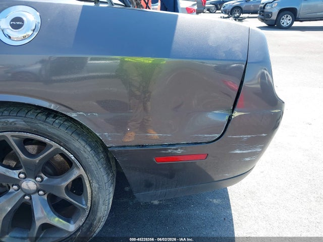 45228356 :رقم المزاد ، 2C3CDZBG8FH861550 vin ، 2015 Dodge Challenger Sxt Plus مزاد بيع