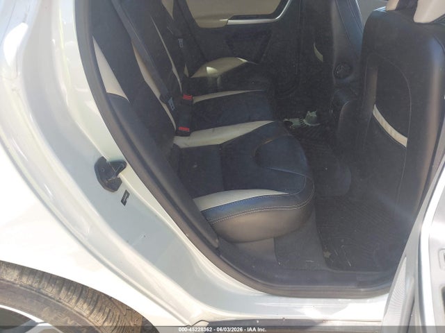 Продажа на аукционе авто 2011 Volvo Xc60 T6/t6 R-design, vin: YV4902DZ5B2180527, номер лота: 45228362