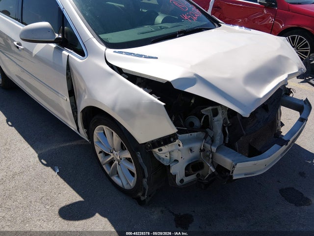 45228378 :رقم المزاد ، 1G4PS5SK3D4171047 vin ، 2013 Buick Verano Leather Group مزاد بيع